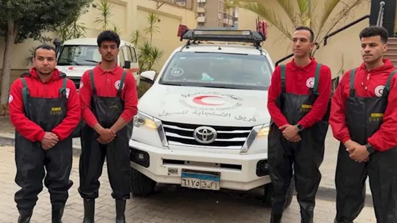 الهلال الأحمر يستنفر فرق الطوارئ لمواجهة مخاطر السيول والأمطار المتوقعة في البلاد